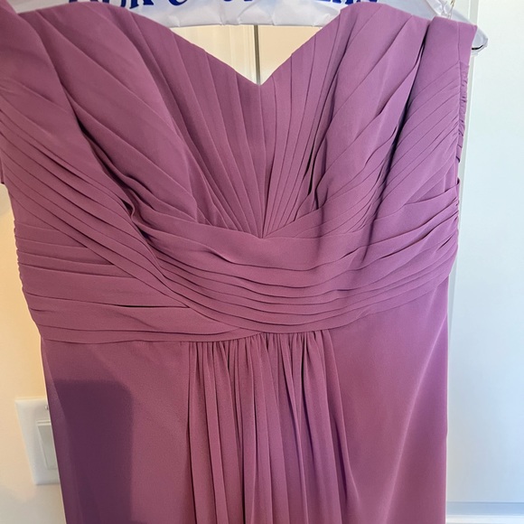 Lavender strapless gown - Picture 3 of 5